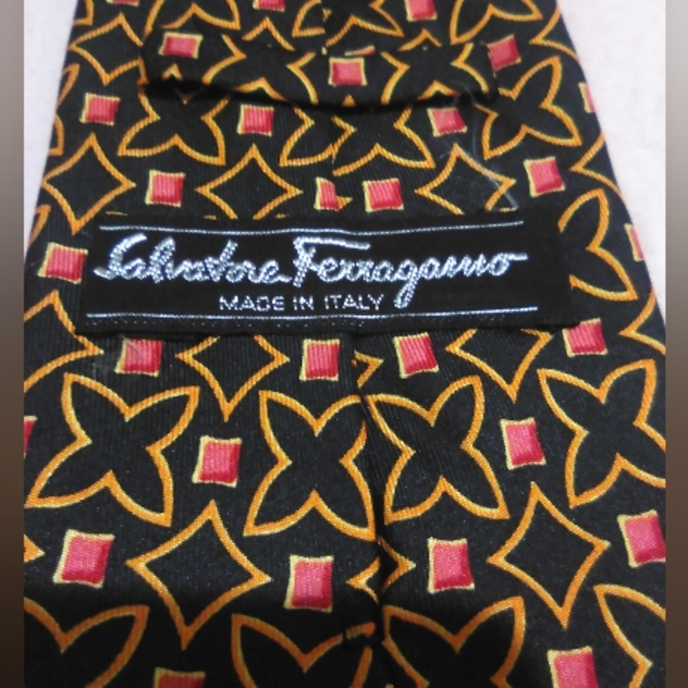 Salvatore FERRAGAMO Black Silk Patterned Tie - Gold & Red Accents